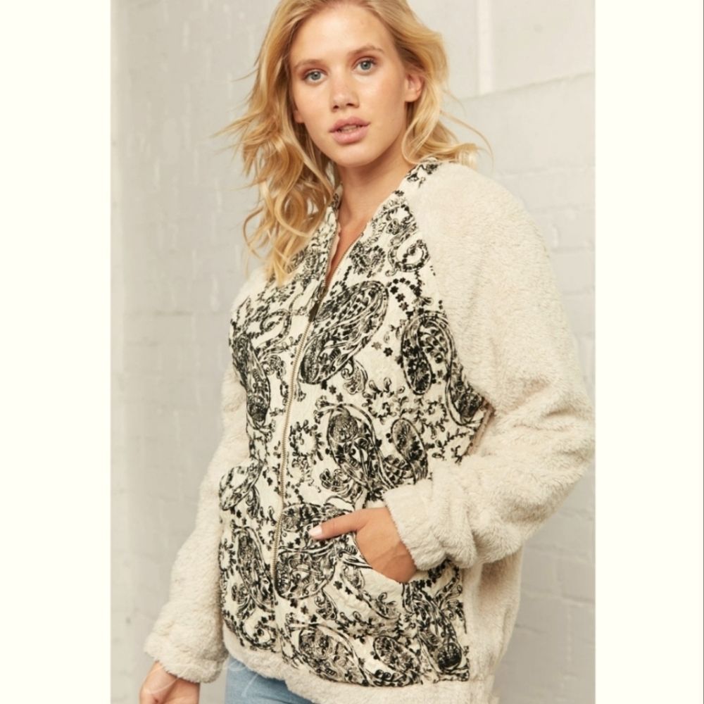 Cream Paisley Print Soft Jacket